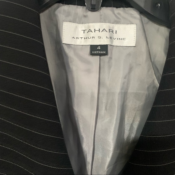 Tahari Arthur S. Levine Striped Belt Blazer - Picture 5 of 8